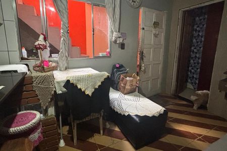 Casa à venda com 50m², 4 quartos e 1 vagaCasa 2 - Sala 