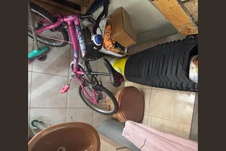 Casa à venda com 50m², 4 quartos e 1 vagaBanheiro de serviço 