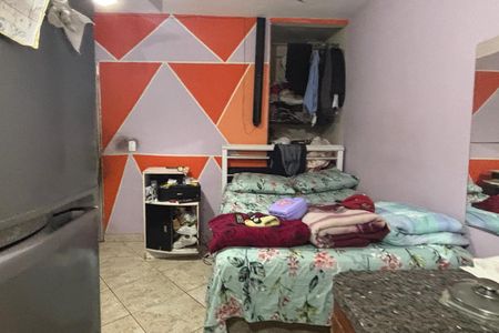 Casa à venda com 50m², 4 quartos e 1 vagaKitnet 2-Quarto/cozinha 