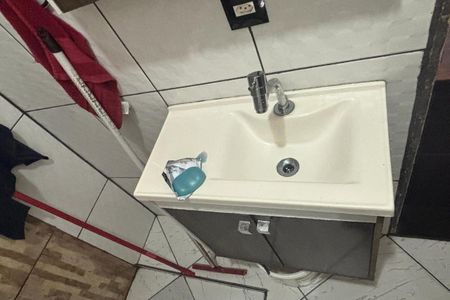 Casa à venda com 50m², 4 quartos e 1 vagaKitnet 1 - Banheiro 