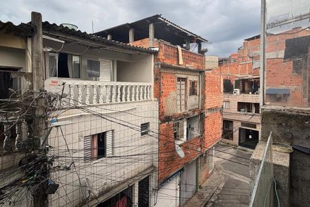 Casa à venda com 50m², 4 quartos e 1 vagaCasa 2 - Quarto  - varanda 