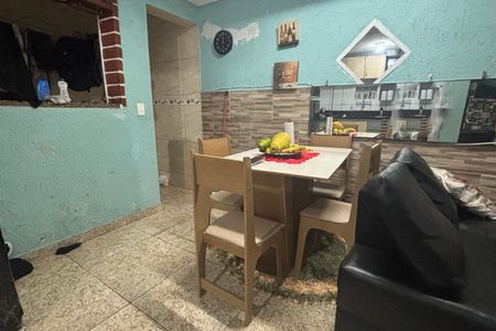 Casa à venda com 50m², 4 quartos e 1 vagaSala/Cozinha - casa 1 