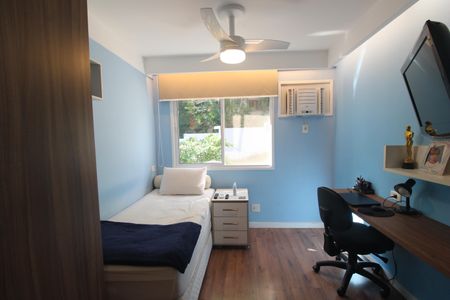 Casa de condomínio à venda com 208m², 4 quartos e 2 vagasSuíte 2