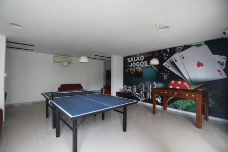 Casa de condomínio à venda com 208m², 4 quartos e 2 vagasÁrea comum