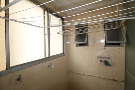 Apartamento à venda com 69m², 2 quartos e 1 vagaÁrea de Serviço