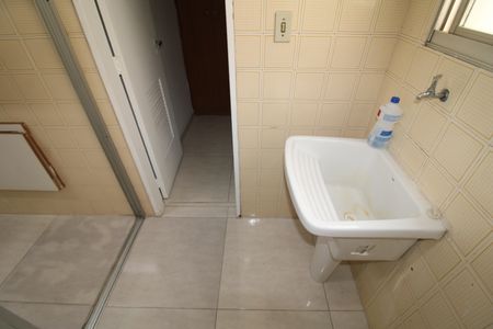 Apartamento à venda com 69m², 2 quartos e 1 vagaÁrea de Serviço