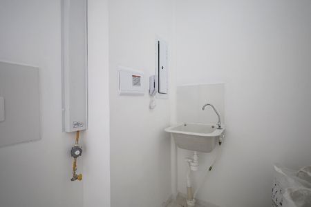 Apartamento para alugar com 34m², 2 quartos e sem vaga Apartamento para alugar com 34m², 2 quartos e sem vagaCozinha e Área de Serviço