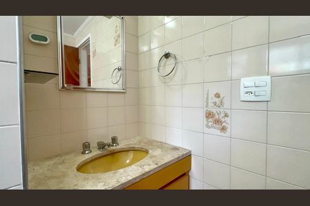 Apartamento à venda com 74m², 2 quartos e 1 vagaBanheiro