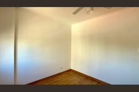 Apartamento à venda com 74m², 2 quartos e 1 vagaQuarto 2