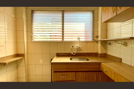 Apartamento à venda com 74m², 2 quartos e 1 vagaCozinha