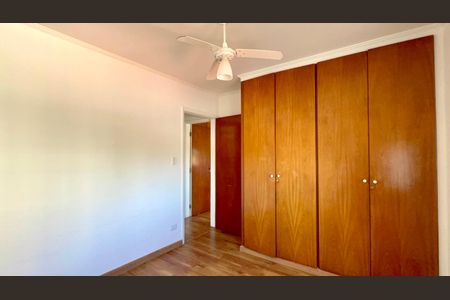 Apartamento à venda com 74m², 2 quartos e 1 vagaQuarto 2