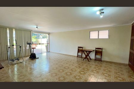 Apartamento à venda com 74m², 2 quartos e 1 vagaSalão de Festas