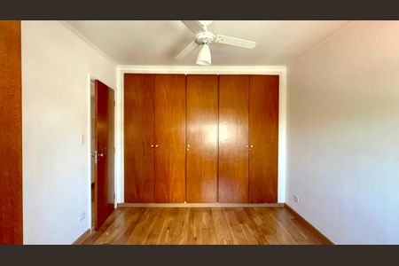 Apartamento à venda com 74m², 2 quartos e 1 vagaQuarto 3