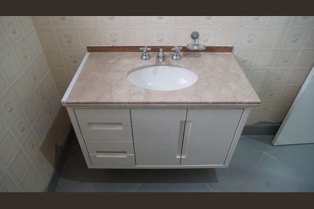 Casa à venda com 250m², 2 quartos e 1 vagaBanheiro 1