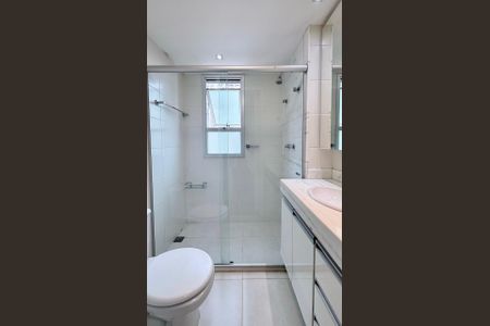 Apartamento à venda com 63m², 2 quartos e 2 vagasBanheiro suíte 