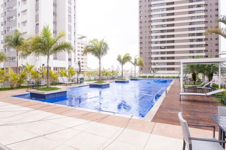 Apartamento à venda com 63m², 2 quartos e 2 vagasÁrea comum - Piscina