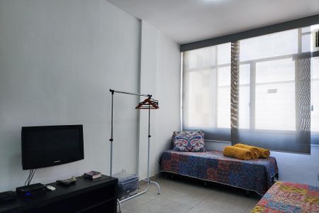 Studio à venda com 32m², 1 quarto e sem vagaSala- Quarto