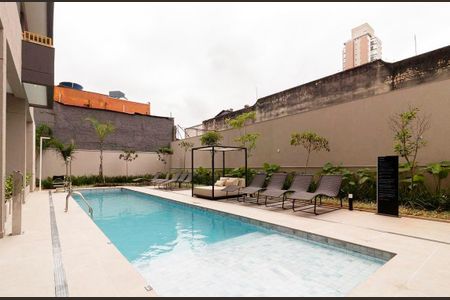 Apartamento para alugar com 26m², 1 quarto e sem vaga Apartamento para alugar com 26m², 1 quarto e sem vagaÁrea comum - Piscina