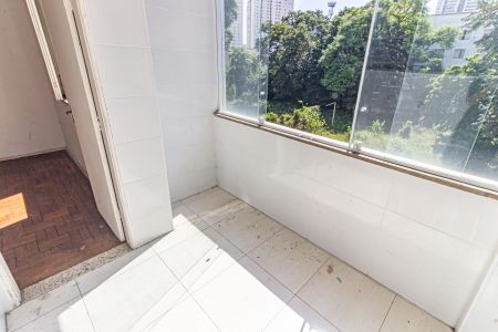Apartamento à venda com 79m², 2 quartos e 1 vagaÁrea de Serviço