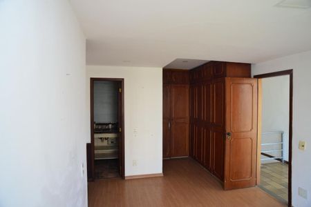 Apartamento para alugar com 180m², 3 quartos e 2 vagasSuíte