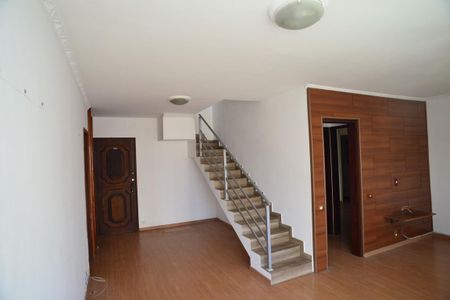 Apartamento para alugar com 180m², 3 quartos e 2 vagasSala
