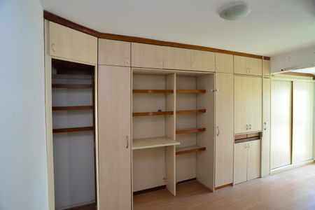 Apartamento para alugar com 180m², 3 quartos e 2 vagasEscritório