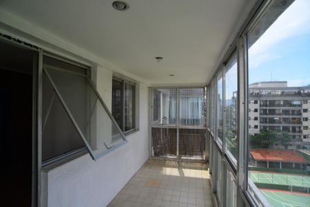 Apartamento para alugar com 180m², 3 quartos e 2 vagasVaranda