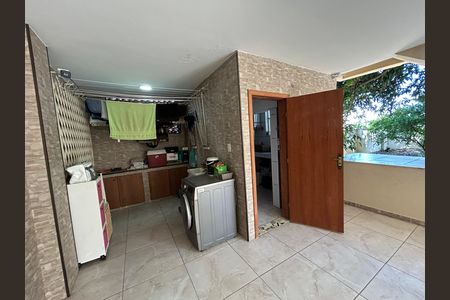 Casa à venda com 473m², 5 quartos e 3 vagasÁrea de Serviço