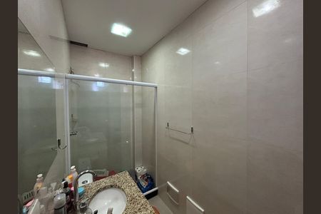 Casa à venda com 473m², 5 quartos e 3 vagasBanheiro da Suíte 3