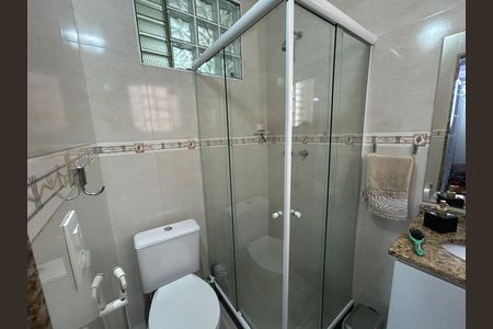Casa à venda com 473m², 5 quartos e 3 vagasBanheiro da Suíte 1