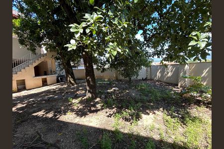 Casa à venda com 473m², 5 quartos e 3 vagasQuintal