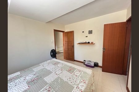 Casa à venda com 473m², 5 quartos e 3 vagasSuíte 1