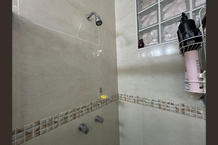 Casa à venda com 473m², 5 quartos e 3 vagasBanheiro da Suíte 2