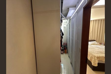 Casa à venda com 473m², 5 quartos e 3 vagasCloset da suíte 1