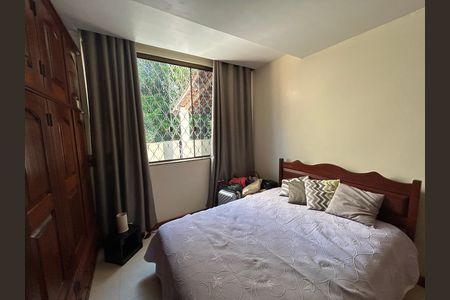 Casa à venda com 473m², 5 quartos e 3 vagasSuíte 3