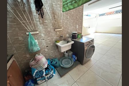 Casa à venda com 473m², 5 quartos e 3 vagasÁrea de Serviço