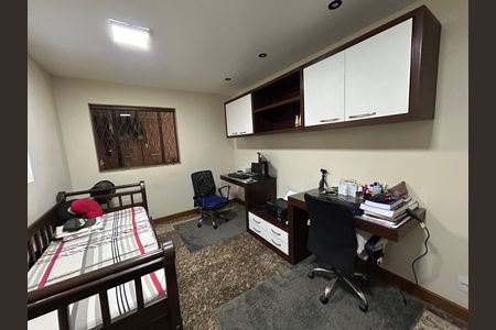 Casa à venda com 473m², 5 quartos e 3 vagasEscritório