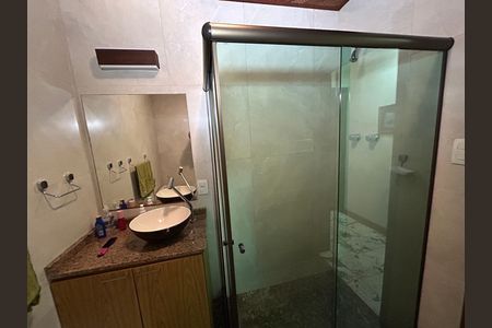 Casa à venda com 473m², 5 quartos e 3 vagasBanheiro Social 2
