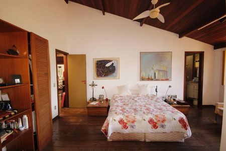 Casa à venda com 267m², 4 quartos e 3 vagasquarto 4