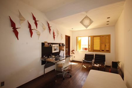 Casa à venda com 267m², 4 quartos e 3 vagasquarto 1