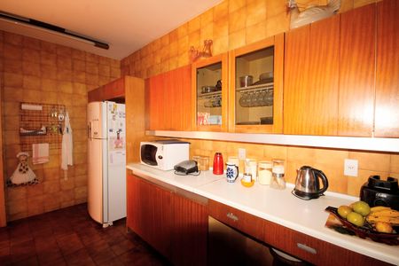 Casa à venda com 267m², 4 quartos e 3 vagascozinha