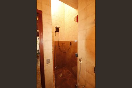 Casa à venda com 267m², 4 quartos e 3 vagasbanheiro 2