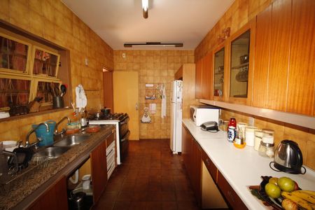 Casa à venda com 267m², 4 quartos e 3 vagascozinha
