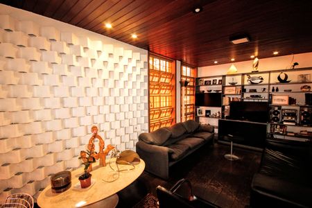 Casa à venda com 267m², 4 quartos e 3 vagassala