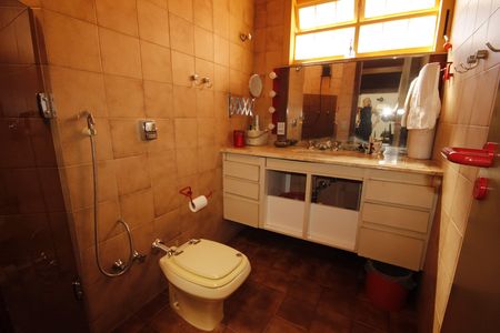 Casa à venda com 267m², 4 quartos e 3 vagasbanheiro 2