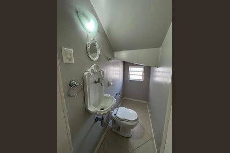 Casa para alugar com 220m², 3 quartos e 2 vagas Casa para alugar com 220m², 3 quartos e 2 vagasLavabo