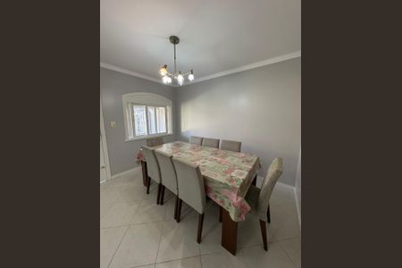 Casa para alugar com 220m², 3 quartos e 2 vagas Casa para alugar com 220m², 3 quartos e 2 vagasSala