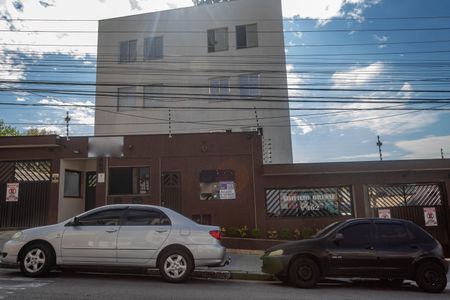 Apartamento à venda com 50m², 2 quartos e 1 vaga Apartamento à venda com 50m², 2 quartos e 1 vagaFachada + placa