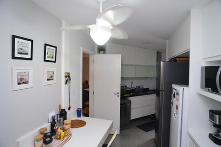 Apartamento à venda com 126m², 3 quartos e 2 vagasCozinha