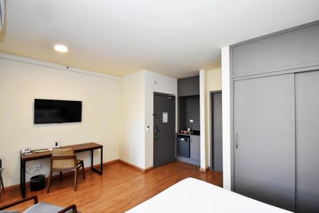 Studio à venda com 30m², 1 quarto e 1 vaga Studio à venda com 30m², 1 quarto e 1 vagaquarto e sala